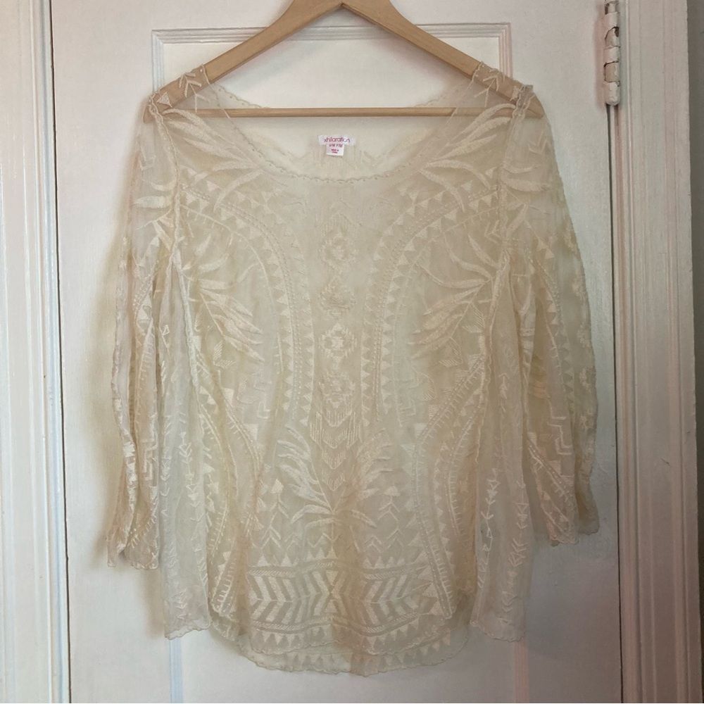 Xhilaration Cream Lace 3/4 Sleeve Sheer Top Size Small/Medium